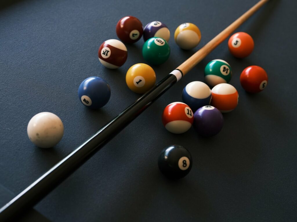 billard queue et boule